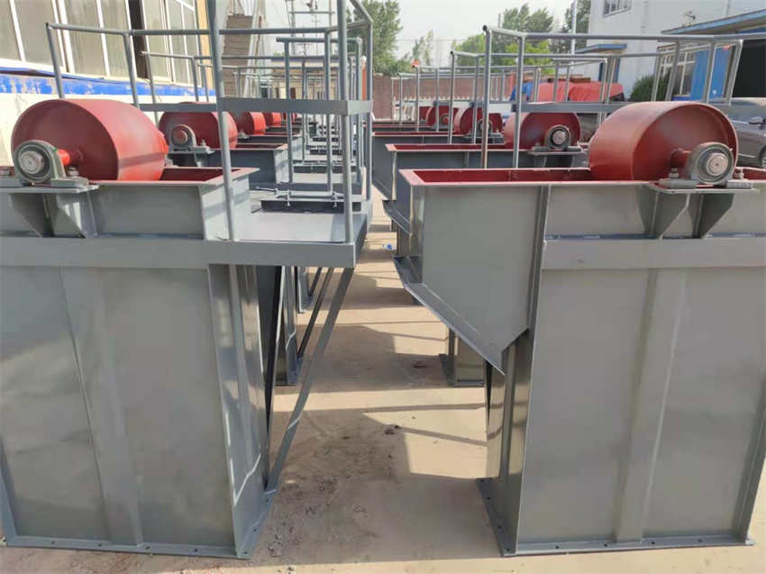 提升機準(zhǔn)備發(fā)貨