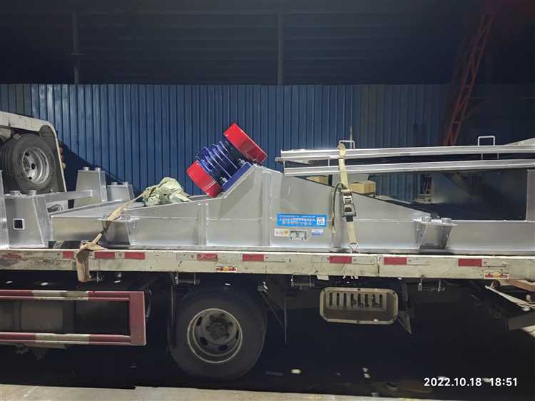 直線篩、直排篩、旋振篩、振動平臺等設(shè)備集中發(fā)貨