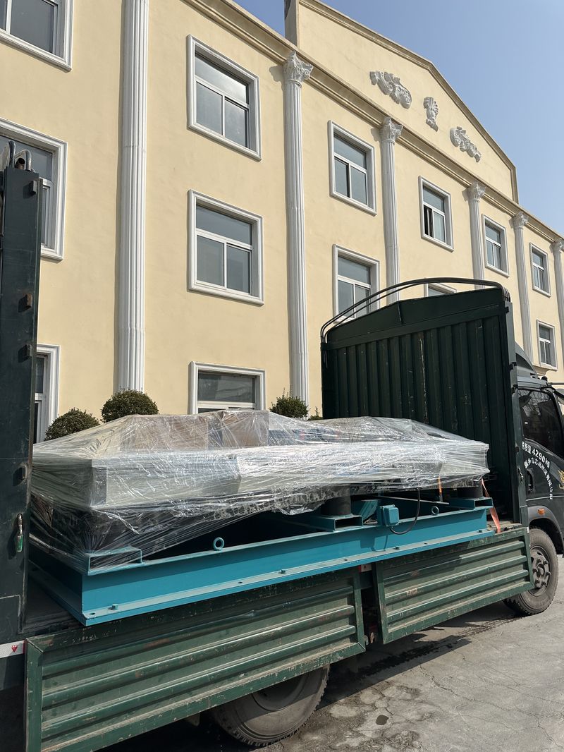 3米X3米振動平臺發貨