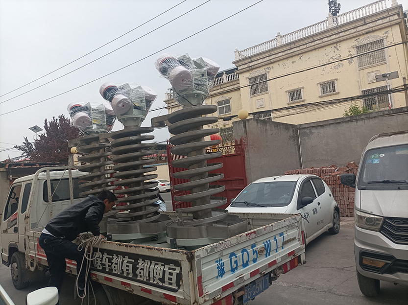 垂直提升機發貨